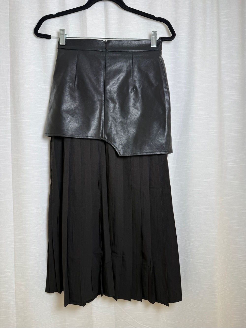 Micas Black Faux Leather Pleated Midi Skirt | Size XS - Picture 9 of 14